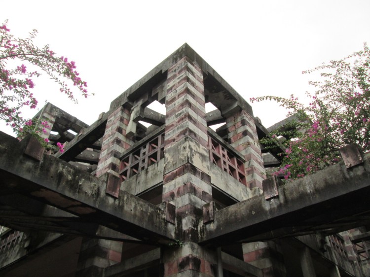 ชวนย้อนอดีตไปกับสถาปัตยกรรม Brutalist way of thinking ที่โอกินาว่าอัปเดตปี 2026